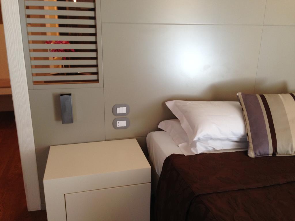Oreste Suite Lazise Esterno foto