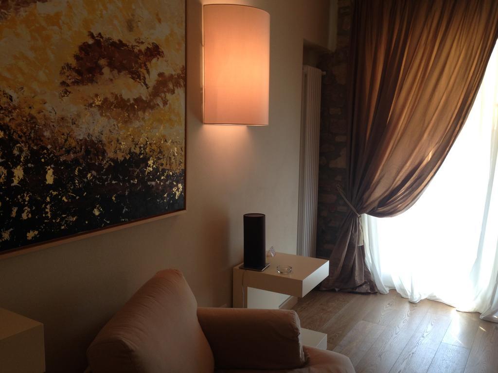Oreste Suite Lazise Camera foto