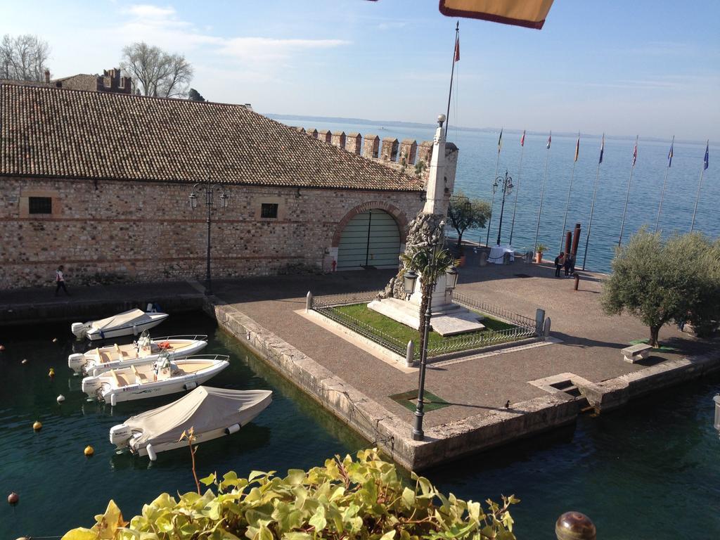 Oreste Suite Lazise Camera foto