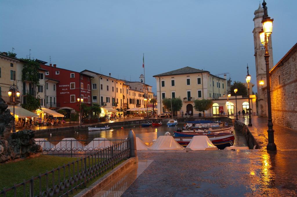 Oreste Suite Lazise Camera foto