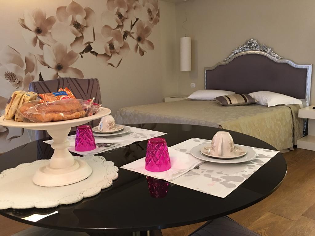 Oreste Suite Lazise Esterno foto